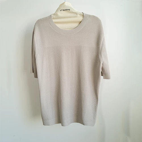 Light Weight Wool Cable Knit Sweater Women's Light Weight Wool Cable Knit Sweater Women's
