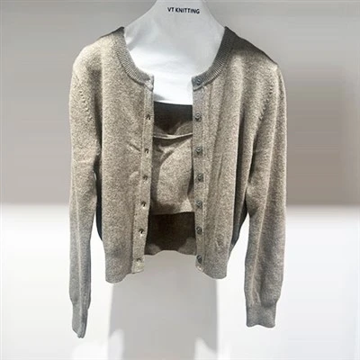 クロップドトップスとカーディガンのセット